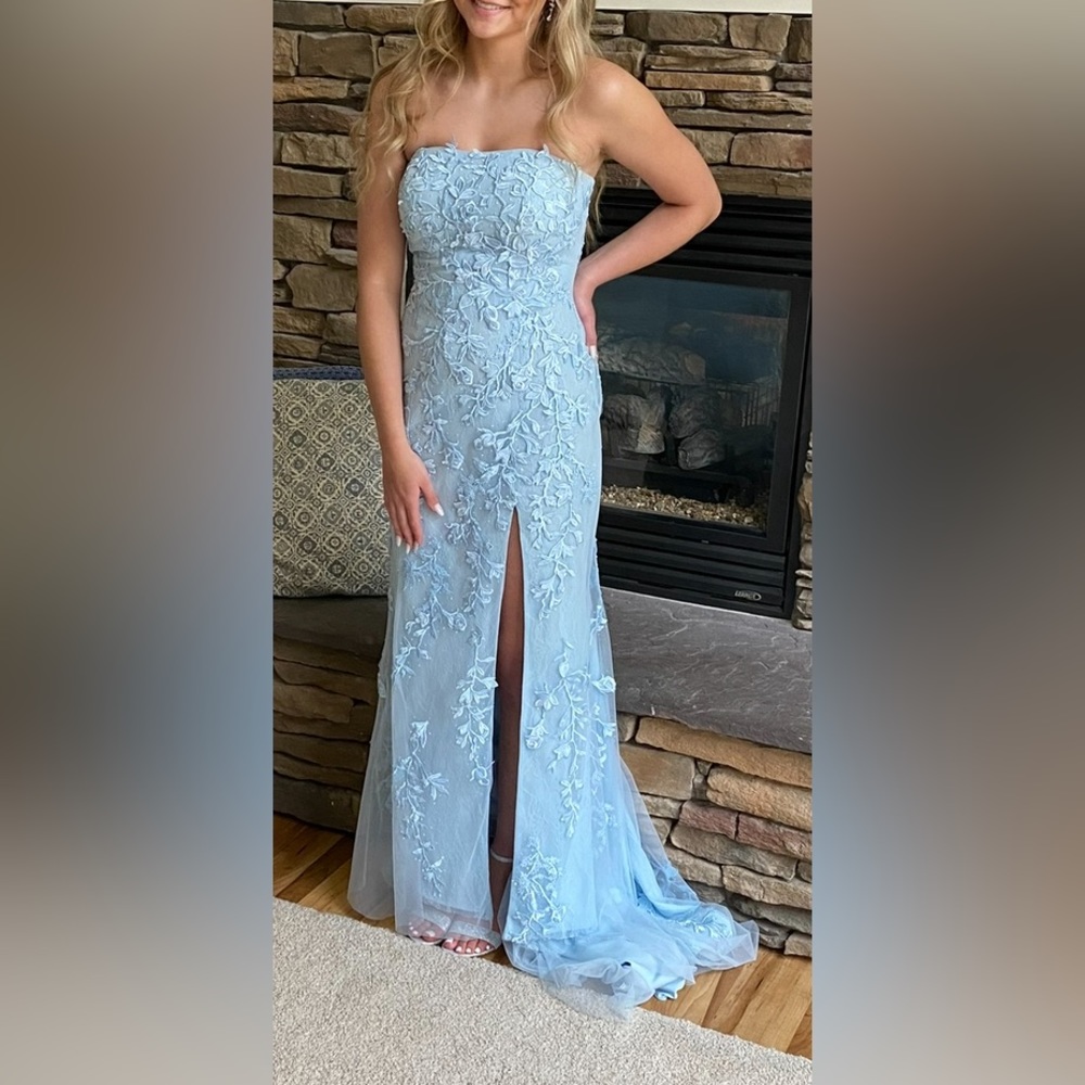 Stunning Sherri Hill Formal Strapless Dress